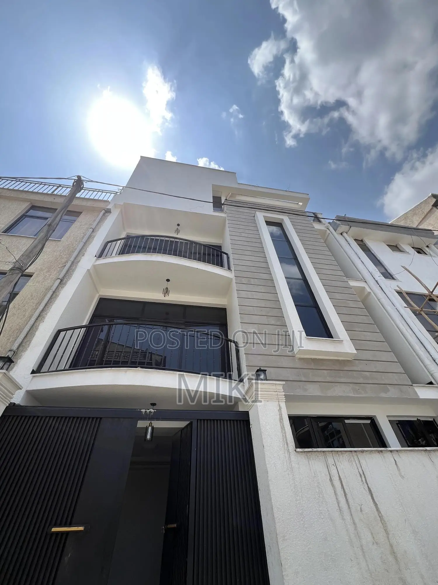 Furnished 5bdrm Townhouse/Terrace in Diaspora, Nifas Silk-Lafto