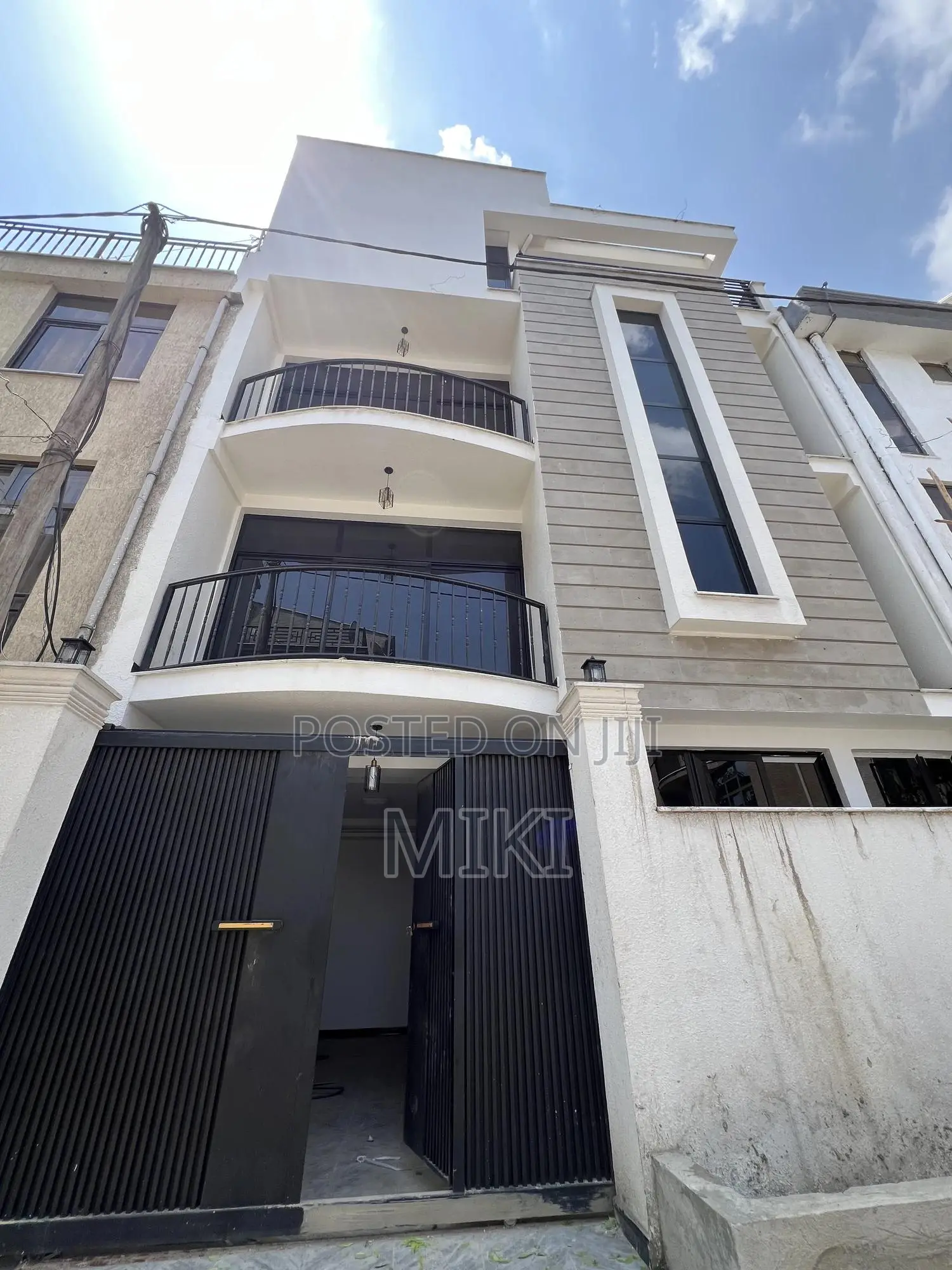Furnished 5bdrm Townhouse/Terrace in Diaspora, Nifas Silk-Lafto
