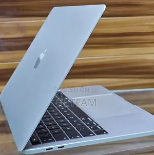 Photo - New Laptop Apple MacBook Pro 2019 8GB Intel Core I5 SSD 128GB