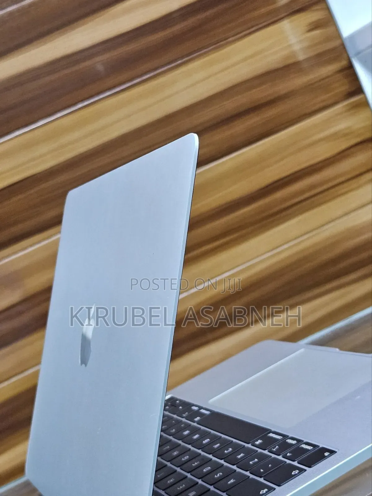 New Laptop Apple MacBook Air 2019 8GB Intel Core I5 SSD 128GB