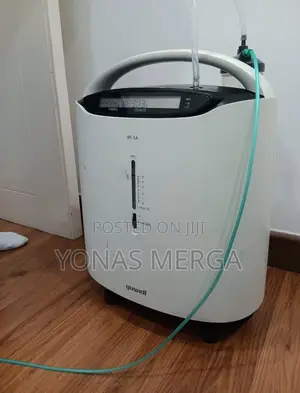 Photo - Oxygen Concentrator//Oxygen Therapy Ease, Experience Improved Quality