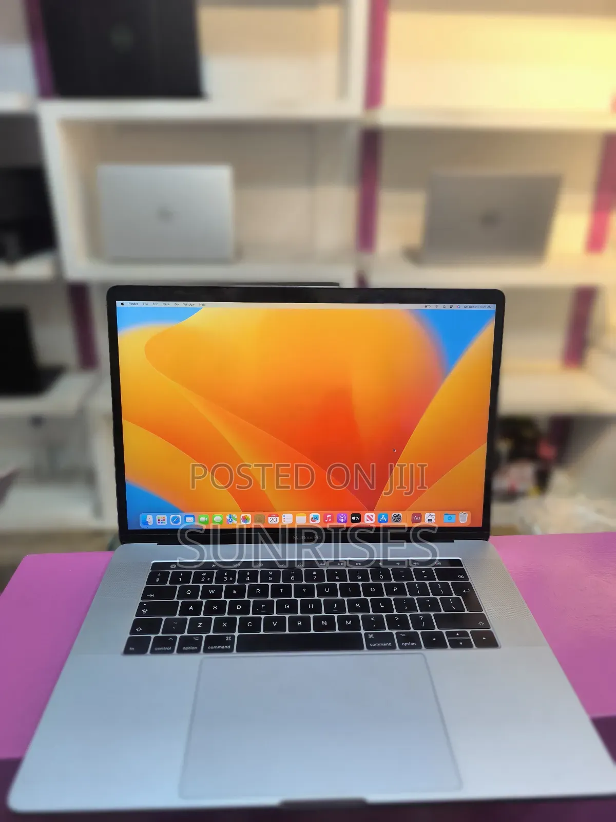 New Laptop Apple MacBook Pro 2017 16GB Intel Core I7 SSD 512GB