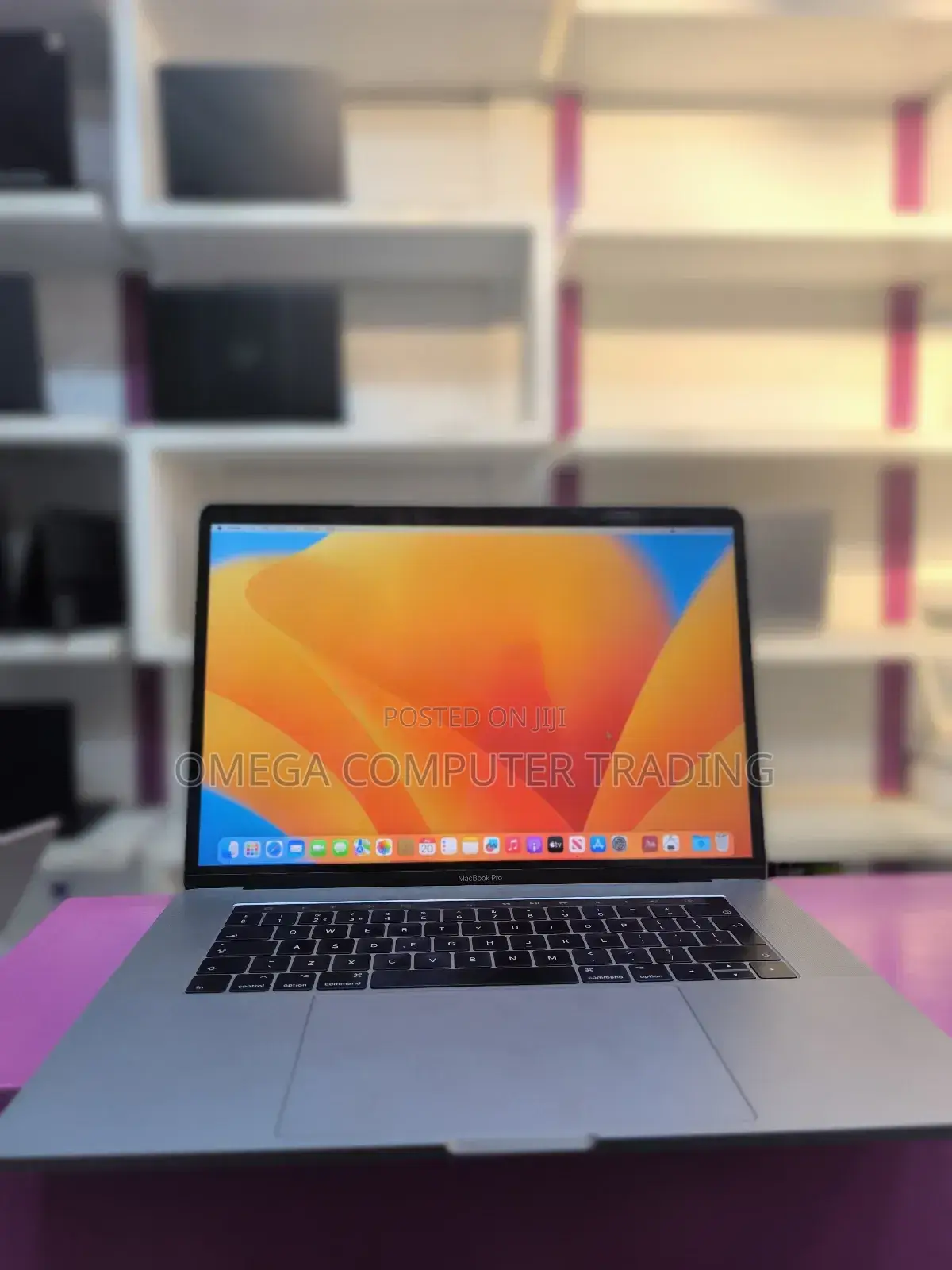 New Laptop Apple MacBook Pro 2017 16GB Intel Core I7 SSD 512GB