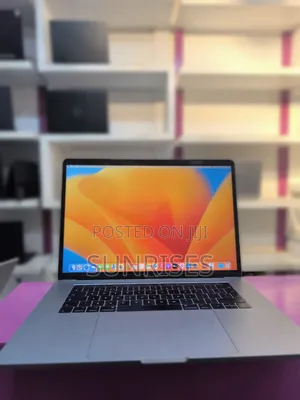 New Laptop Apple MacBook Pro 2017 16GB Intel Core I7 SSD 512GB