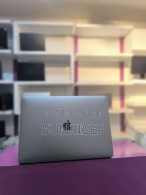 New Laptop Apple MacBook Pro 2017 16GB Intel Core I7 SSD 512GB