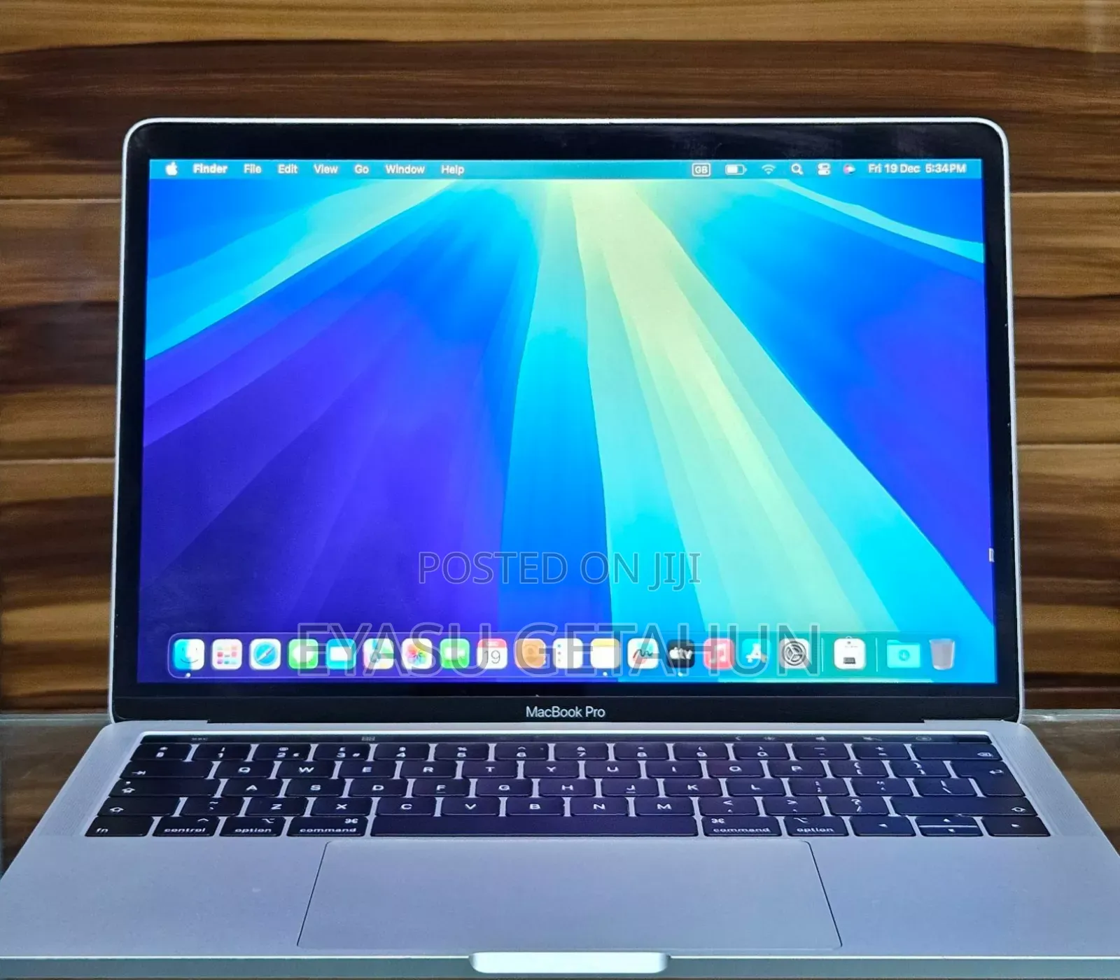 New Laptop Apple MacBook Pro 2019 8GB Intel Core I5 SSD 128GB