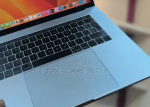 New Laptop Apple MacBook Pro 2017 16GB Intel Core I7 SSD 512GB