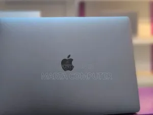 New Laptop Apple MacBook Pro 2017 16GB Intel Core I7 SSD 512GB