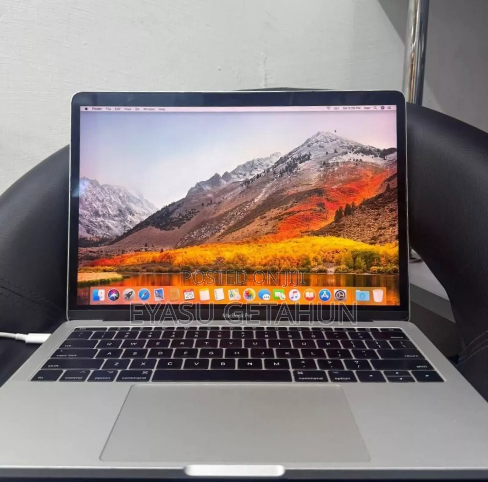 New Laptop Apple MacBook Pro 2017 8GB Intel Core I5 SSD 128GB