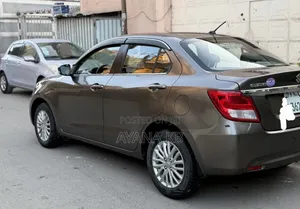 Photo - Suzuki Dzire 2021 Silver