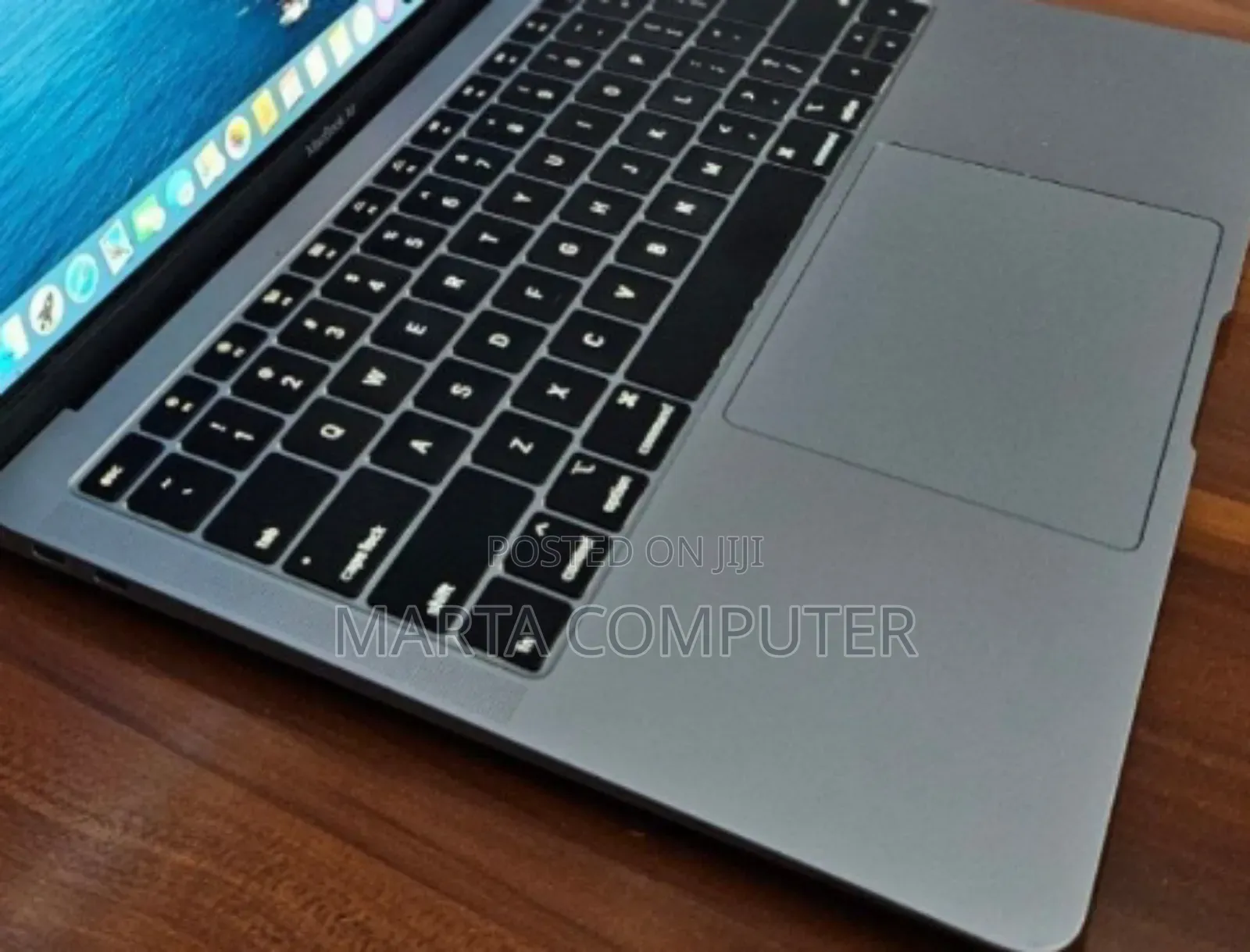 New Laptop Apple MacBook Air 2019 8GB Intel Core I5 SSD 128GB