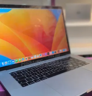 New Laptop Apple MacBook Pro 2017 16GB Intel Core I7 SSD 512GB