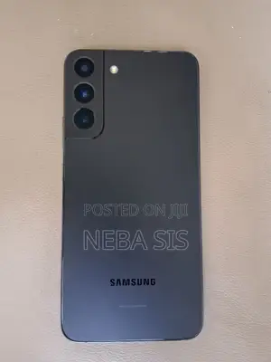 Photo - Samsung Galaxy S22+ 5G 128 GB Black