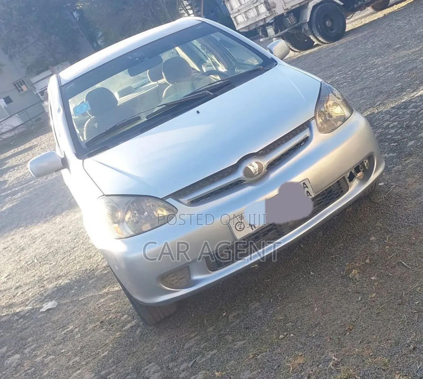 Toyota Platz 2003 Silver