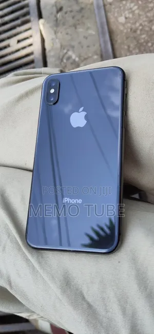 Apple iPhone X 64 GB Black