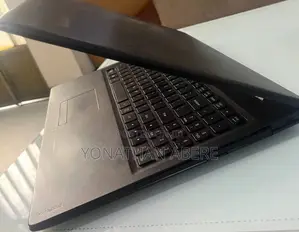 Laptop Lenovo IdeaPad 100 8GB Intel Core i5 HDD 1T