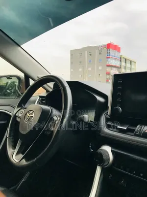 Toyota RAV4 2023 Silver