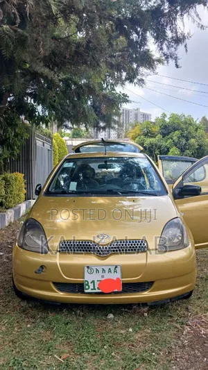 Toyota Vitz 1999 Gold