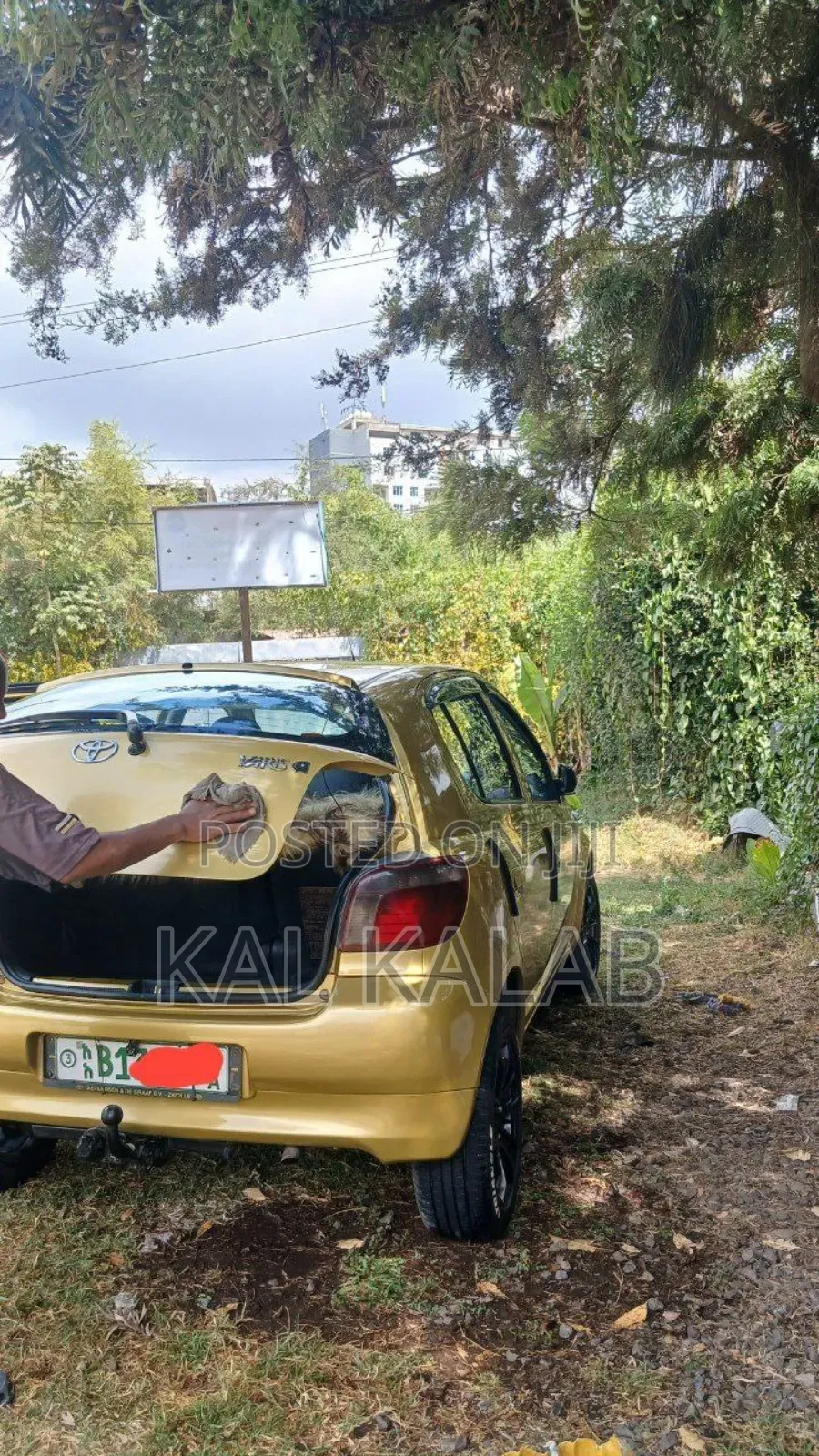 Toyota Vitz 1999 Gold