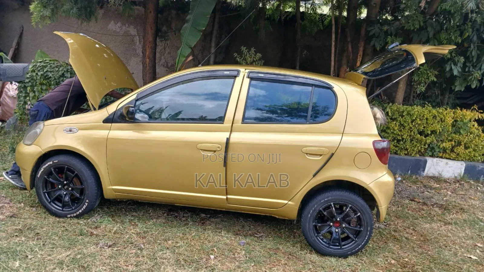 Toyota Vitz 1999 Gold