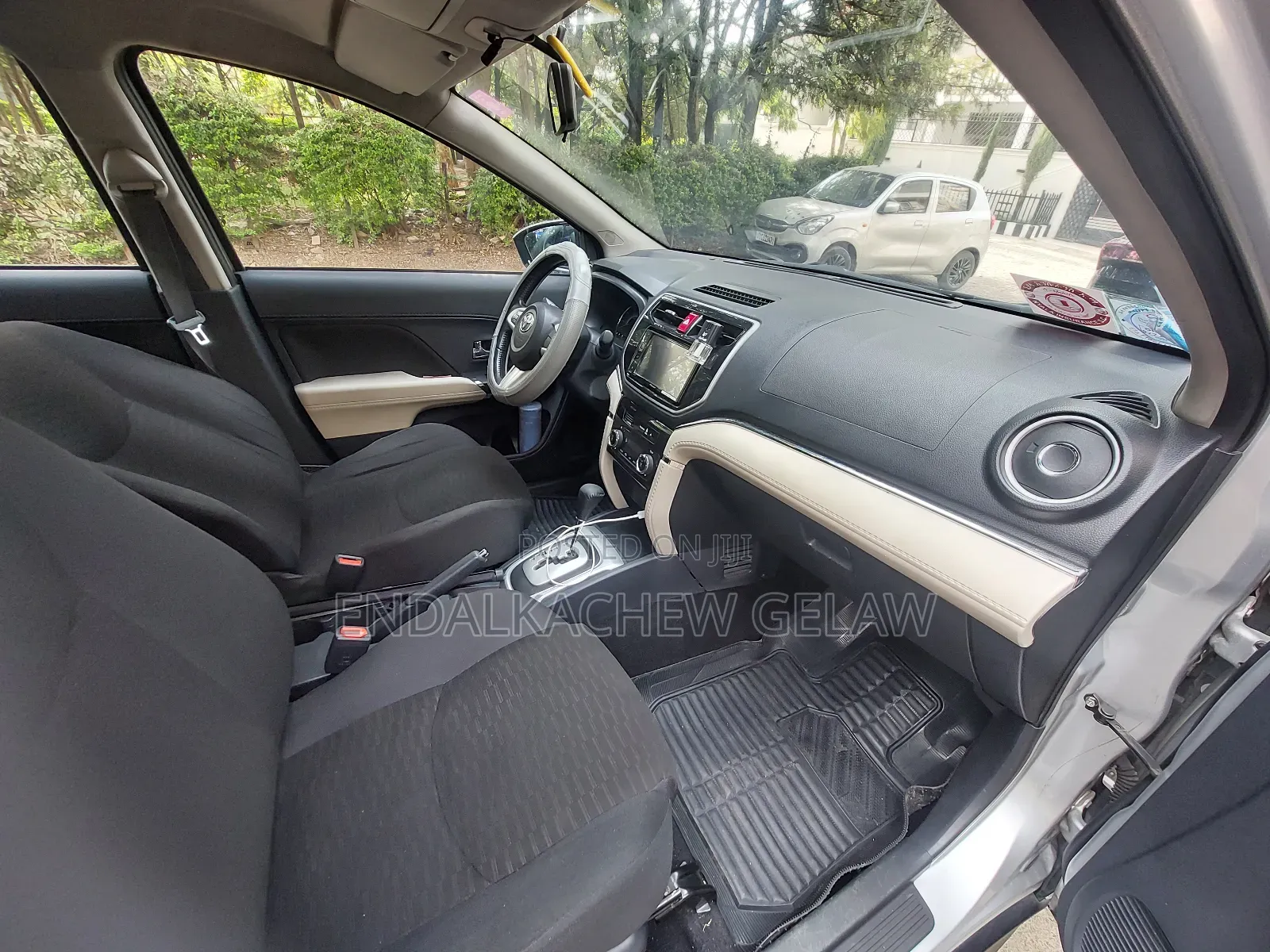 Toyota Rush 1.5 RWD 2019 Silver