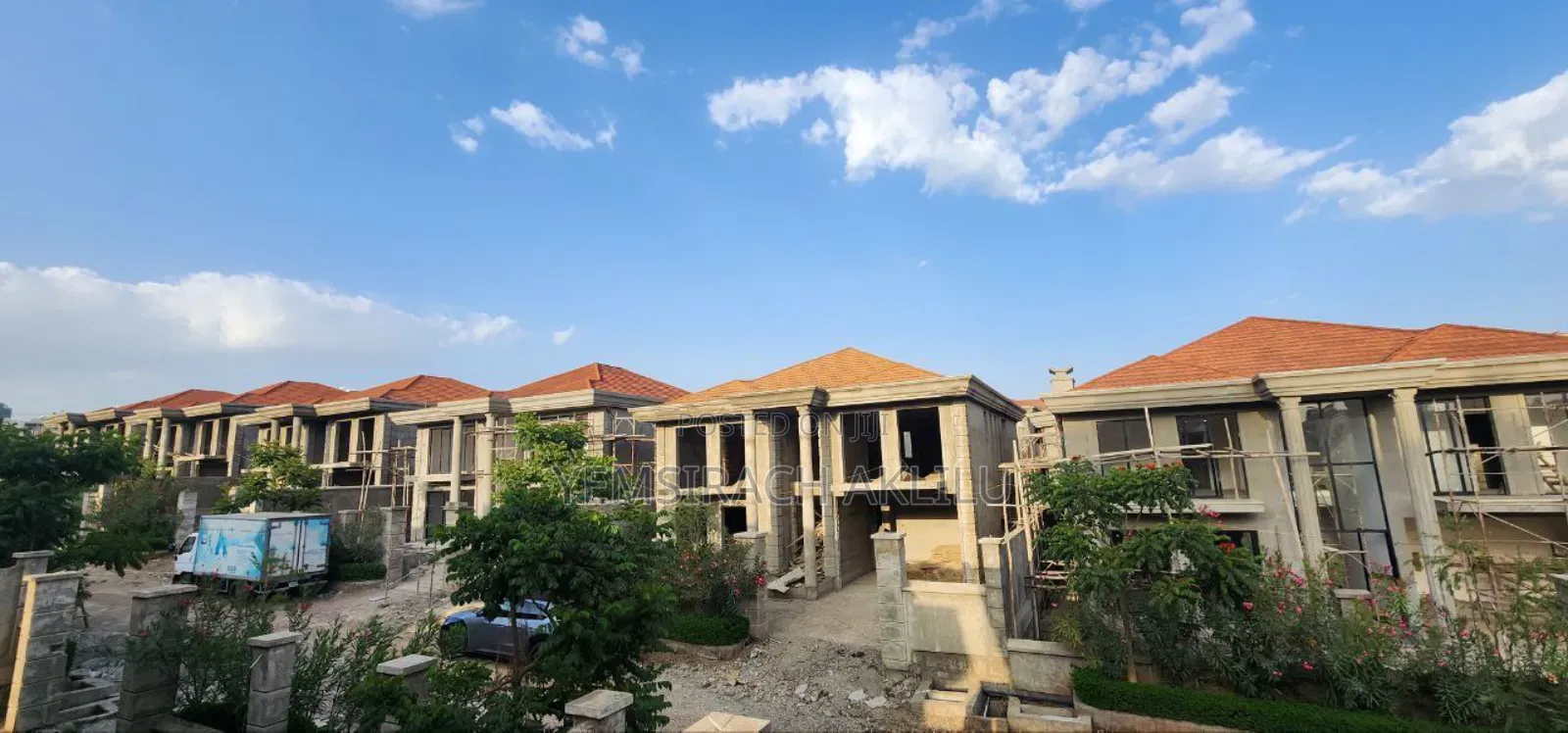 6bdrm Townhouse/Terrace in Metro Real Estate, Bole for sale