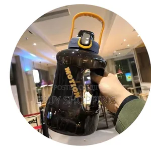 Photo - Hydromate: High-Capacity Straw Bottle for Intense Workouts