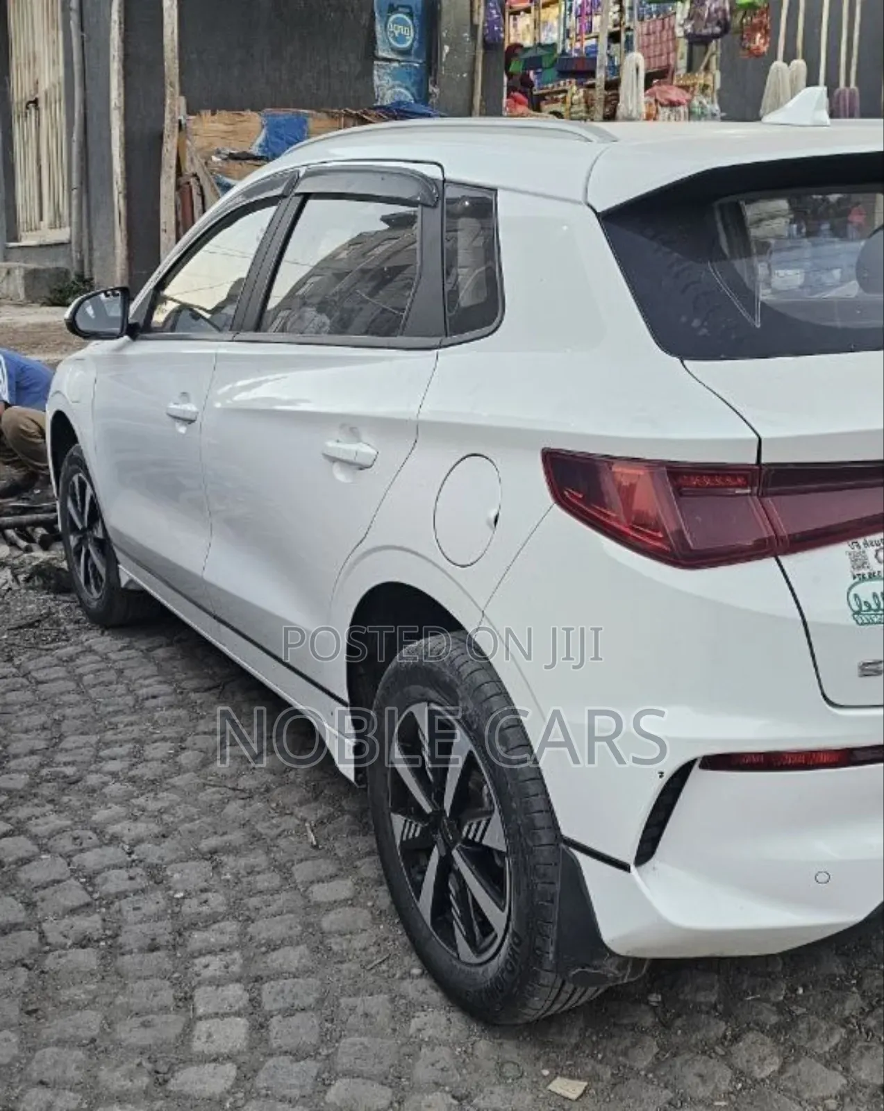 BYD E2 43 kWh 94 hp FWD 2024 Ivory