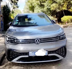 Photo - Volkswagen ID.6 2023 Brown