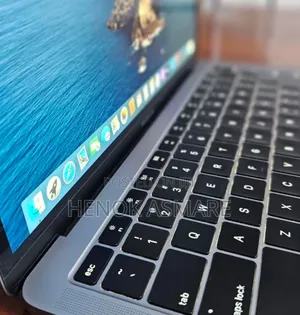 New Laptop Apple MacBook Pro 2019 8GB Intel Core I5 SSD 128GB