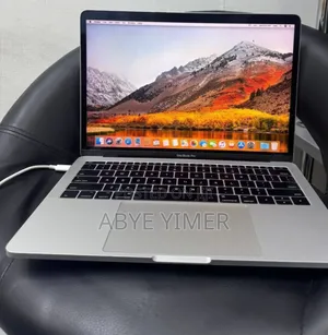 Photo - New Laptop Apple MacBook Pro 2017 8GB Intel Core I5 SSD 128GB