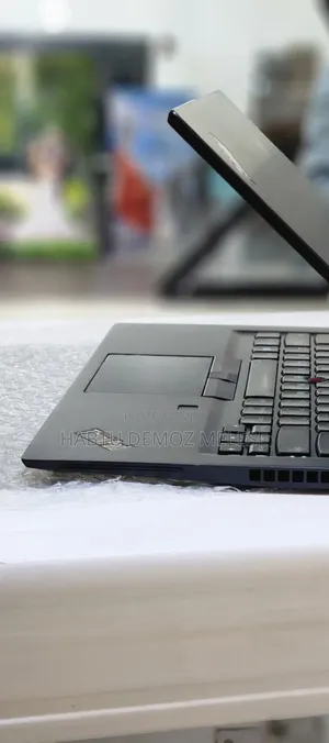 Photo - New Laptop Lenovo ThinkPad T14 16GB Intel Core I7 SSD 512GB