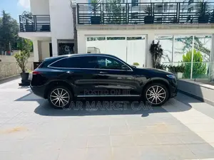 Mercedes-Benz EQC EQC400 4MATIC 2022 Black