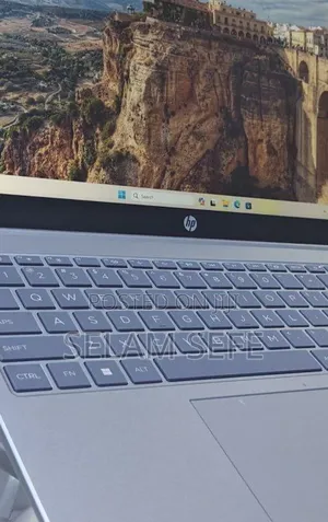 Photo - New Laptop HP Stream Notebook 16GB Intel Core I5 SSD 512GB