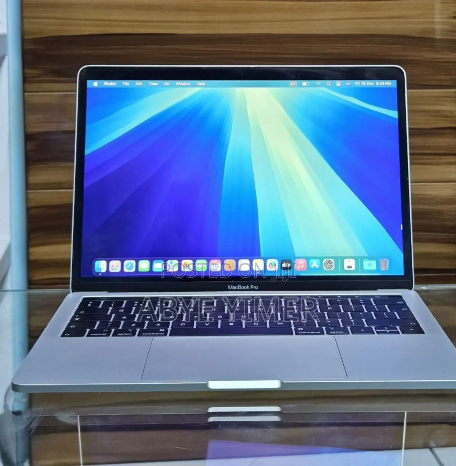 New Laptop Apple MacBook Pro 2019 8GB Intel Core I5 SSD 128GB