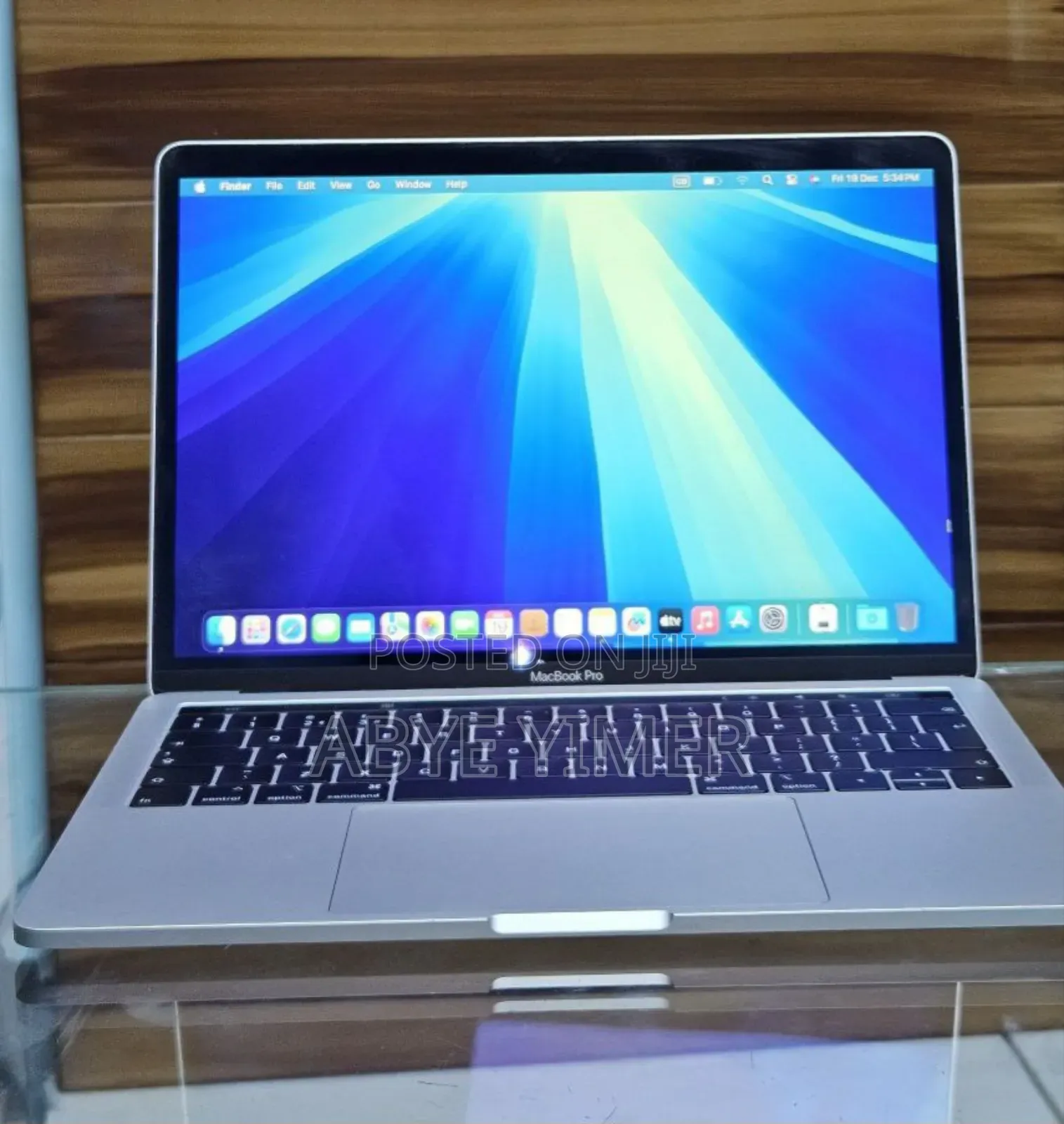 New Laptop Apple MacBook Pro 2019 8GB Intel Core I5 SSD 128GB