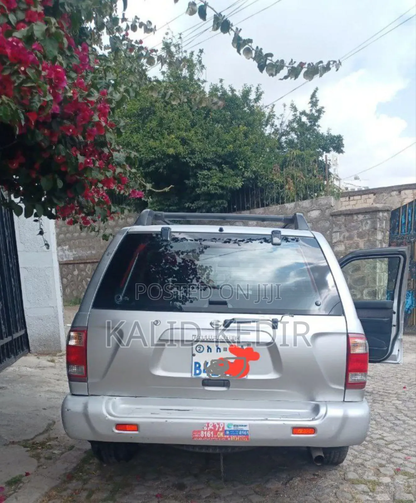 Nissan Pathfinder 2004 Silver