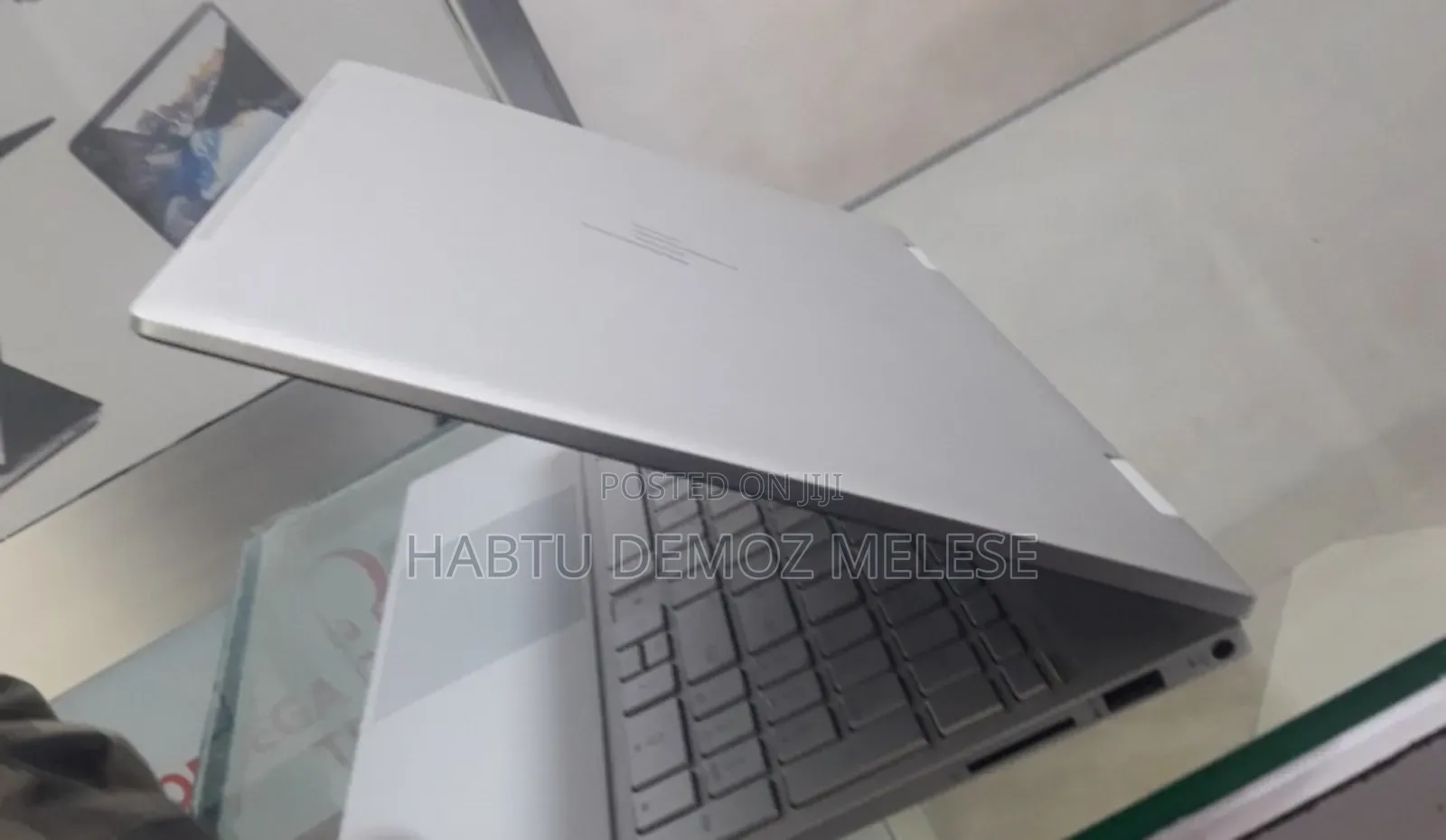 New Laptop HP Envy X360 12GB Intel Core I7 SSD 512GB