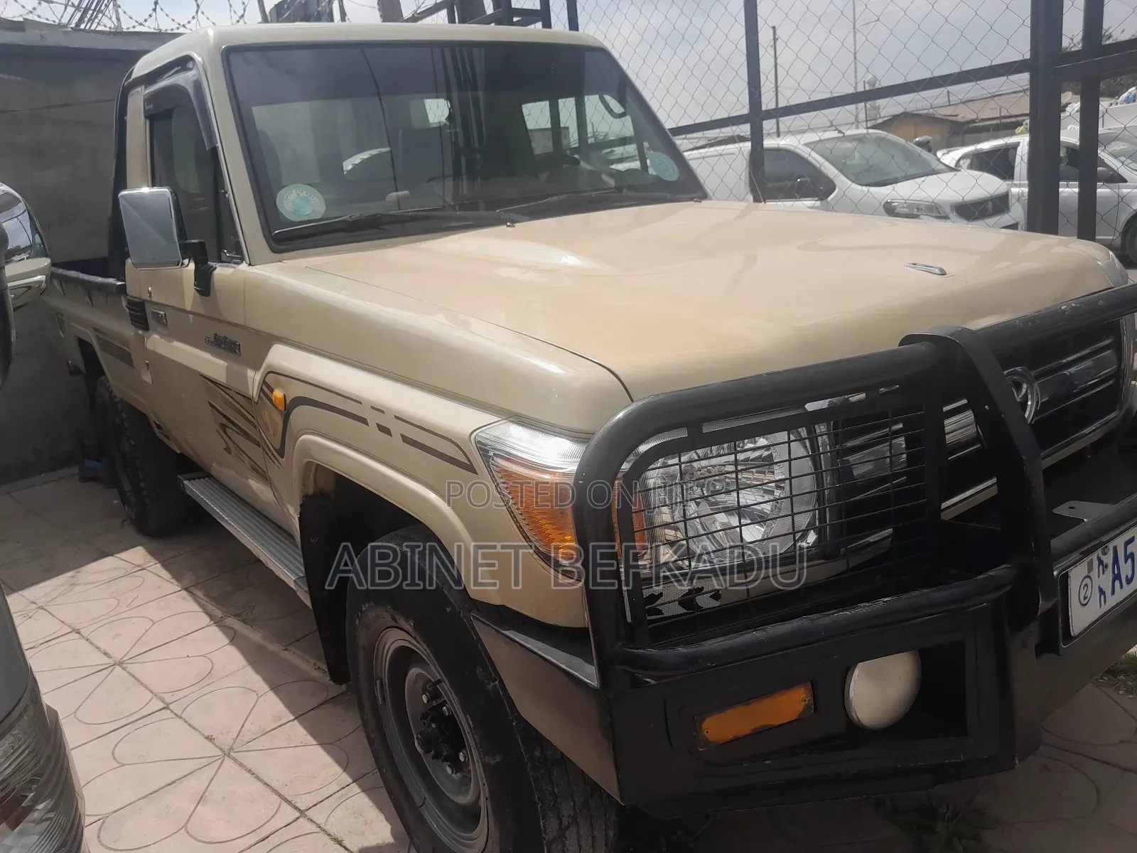Toyota Hilux 2012 Ivory