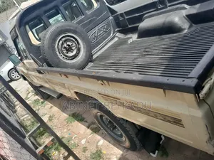 Toyota Hilux 2012 Ivory