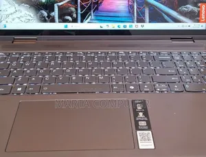 New Laptop Lenovo Yoga 7i 16GB Intel Core I7 SSD 1T