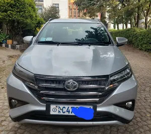 Photo - Toyota Rush 1.5 RWD 2019 Silver
