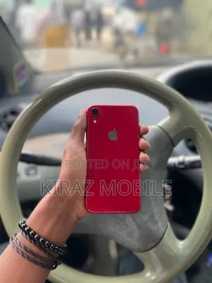 Photo - Apple XR 64 GB Red
