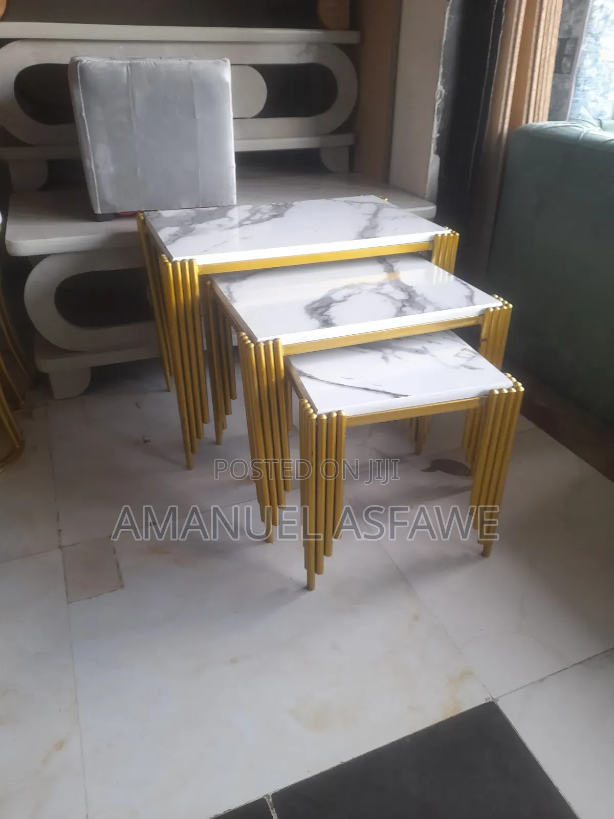 ኮፊ ቴብል ባለብረት እግር ላዩ ላምኔት