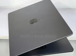 New Laptop Apple MacBook Air 2022 M2 8GB Intel Core I7 SSD 256GB