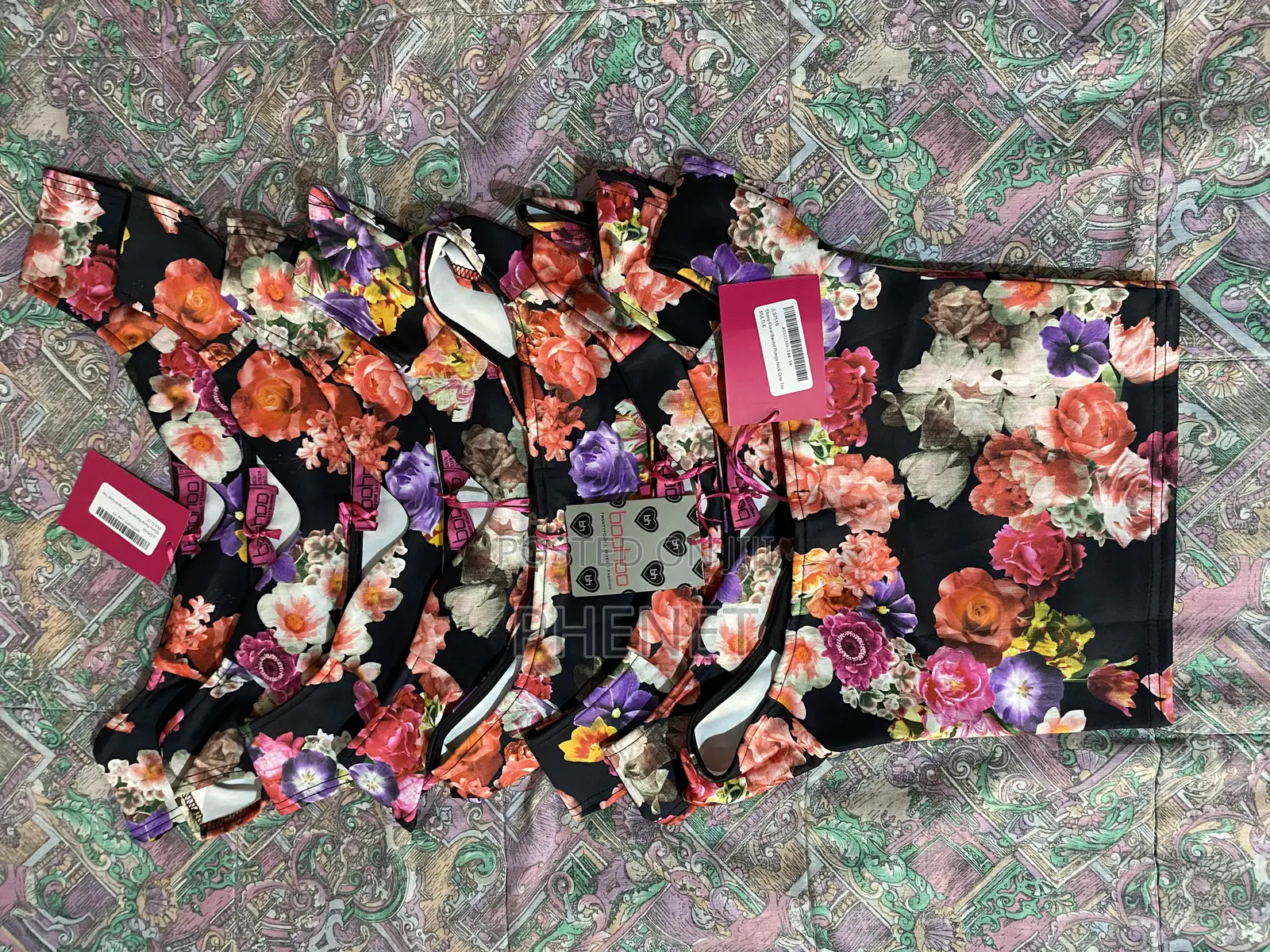 Black Floral Print Crop Top