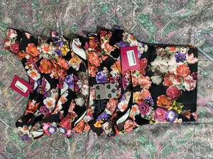 Black Floral Print Crop Top