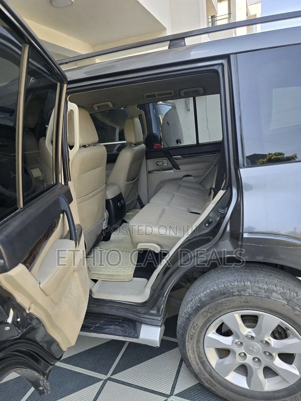 Mitsubishi Pajero 2017 Black