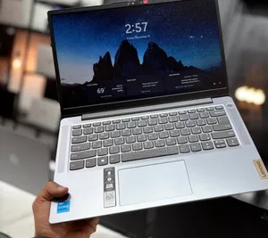 New Laptop Lenovo Ideapad 3 8GB Intel Core I3 SSD 256GB