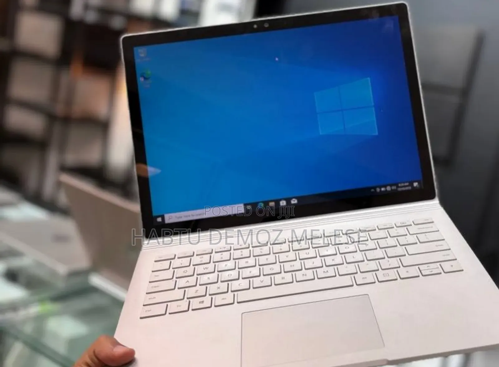 New Laptop Microsoft Surface Book 1GB Intel Core I5 SSD 256GB